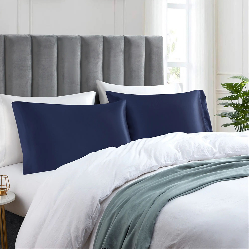 Bløde og glatte faste satinpudebetræk